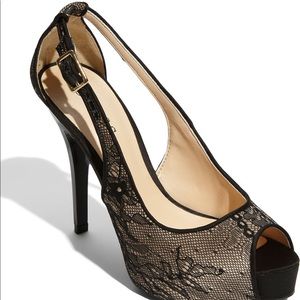 GUESS Hondola Pumps Sandals Heel